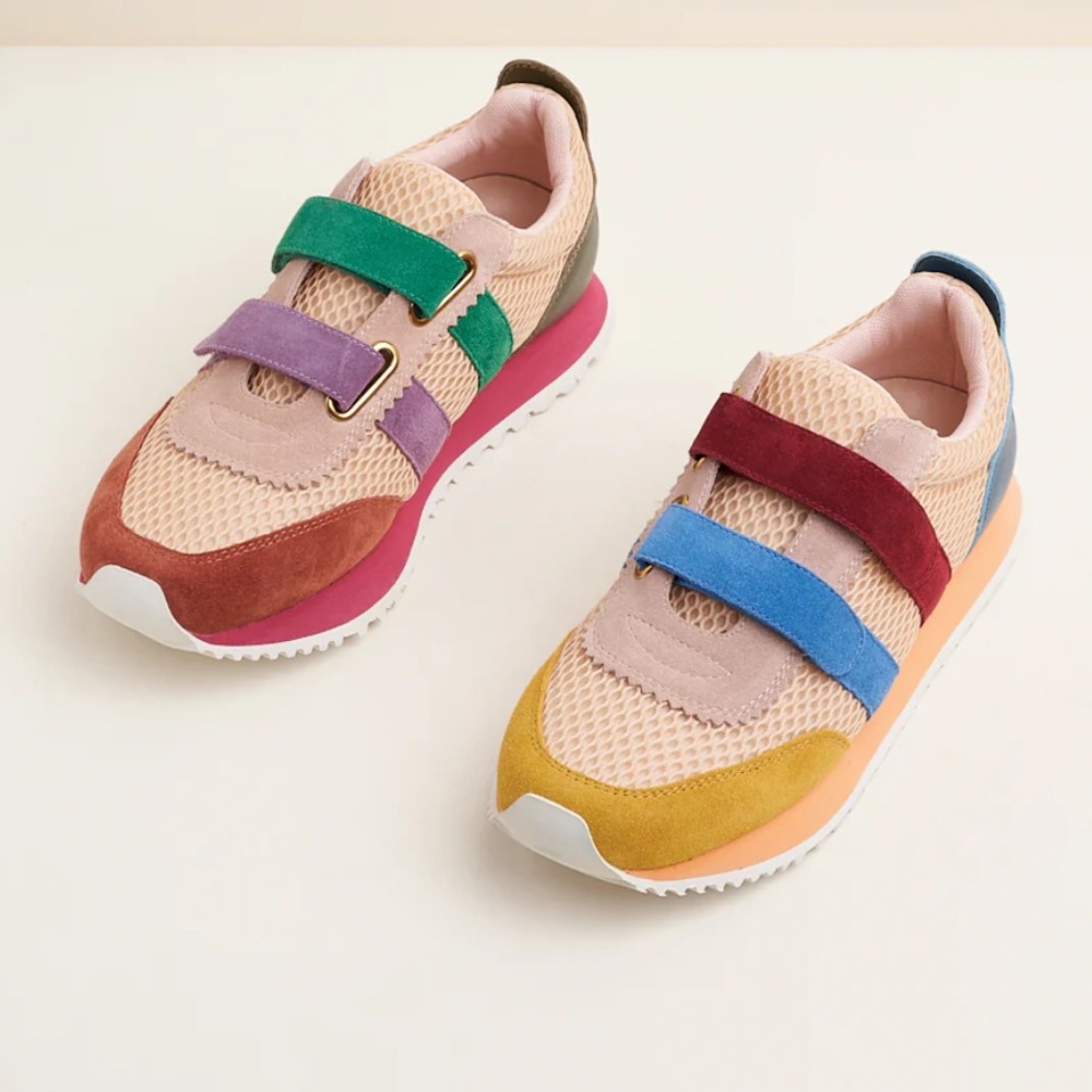 Charlotte Stone Conway Sneakers in Casita Size 9